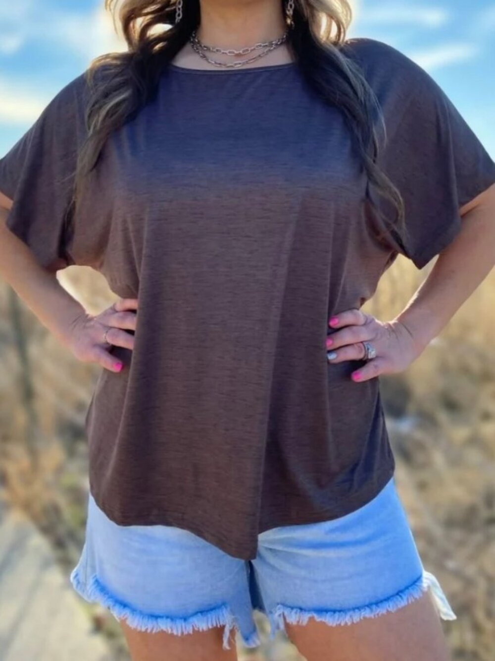 Women's Relaxed Scoop Neck Short Sleeve Tee in Brown